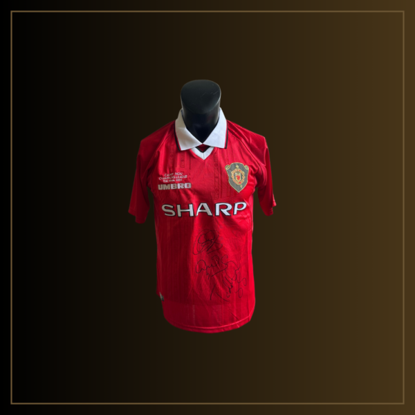 Ole Gunnar Solskjaer, Peter Schmeichel, Teddy Sheringham Signiertes Manchester United 1998-99 UCL Finale Trikot